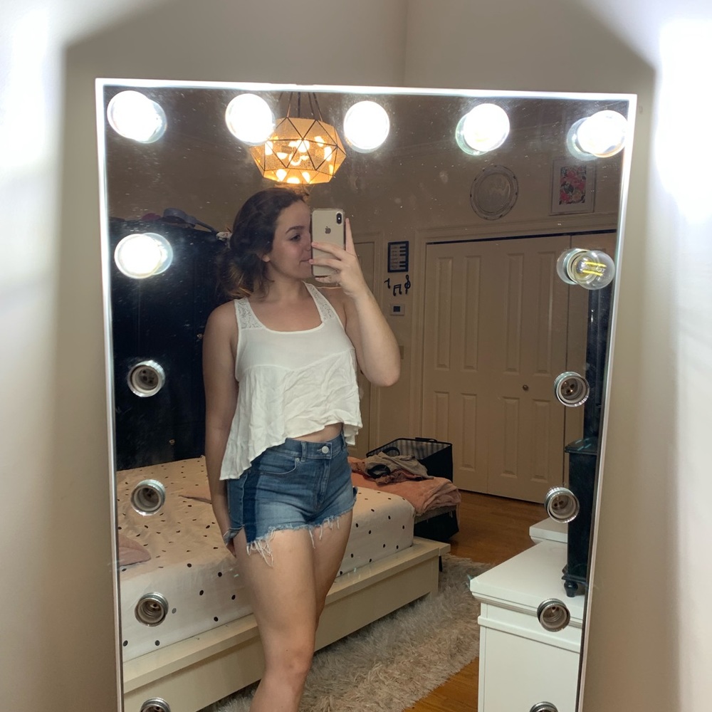 white tank